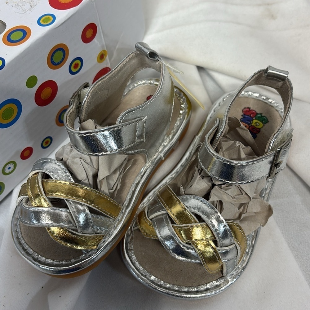Squeaker Sneaker easy on squeaking Silver and Gold Kids teaching Sandals 6 - Picture 2 of 13